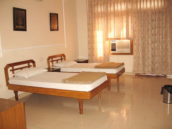 WhatsApp Image 2025-10-20 at 23.04.56_3a68d0cd